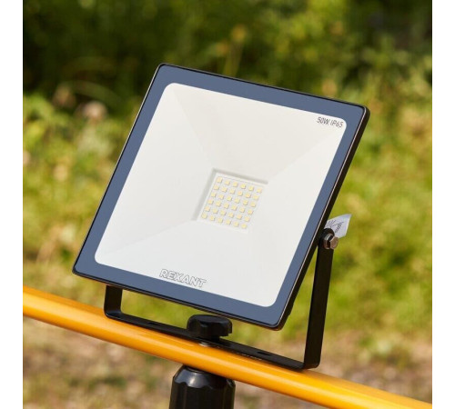 REXANT (605-004) 50 ВТ 200-260В IP65 4000 ЛМ 6500 K ХОЛОДНЫЙ СВЕТ