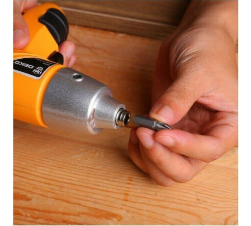 DEKO ZKS4, 4В, 0.6 Ач, з/у с набором оснастки 10 шт, 4 Нм 063-4113