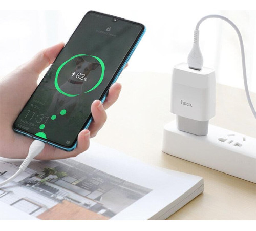 HOCO (6931474712899) СЗУ HOCO C72A Glorious single port charger (белый)