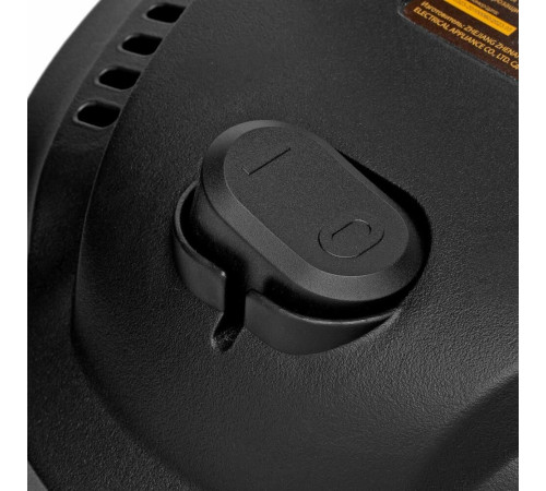 DENZEL SVC15, 1200 Вт, бак 15 л, шланг 2 м 28201