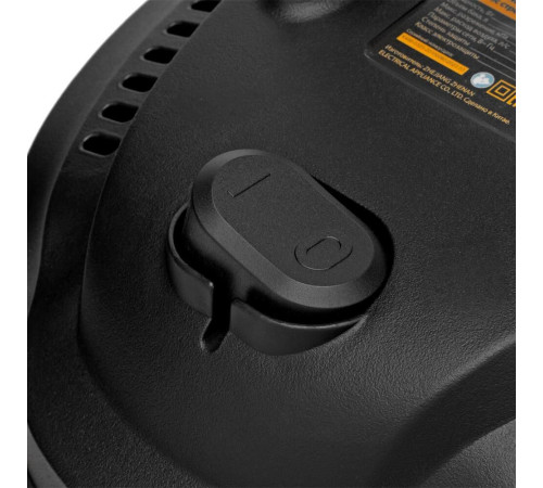 DENZEL SVC15, 1200 Вт, бак 15 л, шланг 2 м 28201