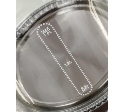 STARWIND SKG1052 1.8л. 1500Вт темно-коричневый/бронзовый (корпус: стекло)