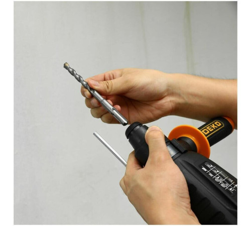 DEKO ZKH950 в кейсе с набором из 5 буров SDS+, 1050 Вт 083-1005