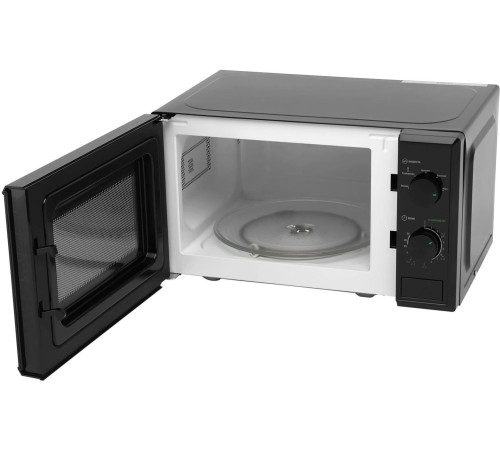 Starwind SWM5820 20л. 700Вт черный